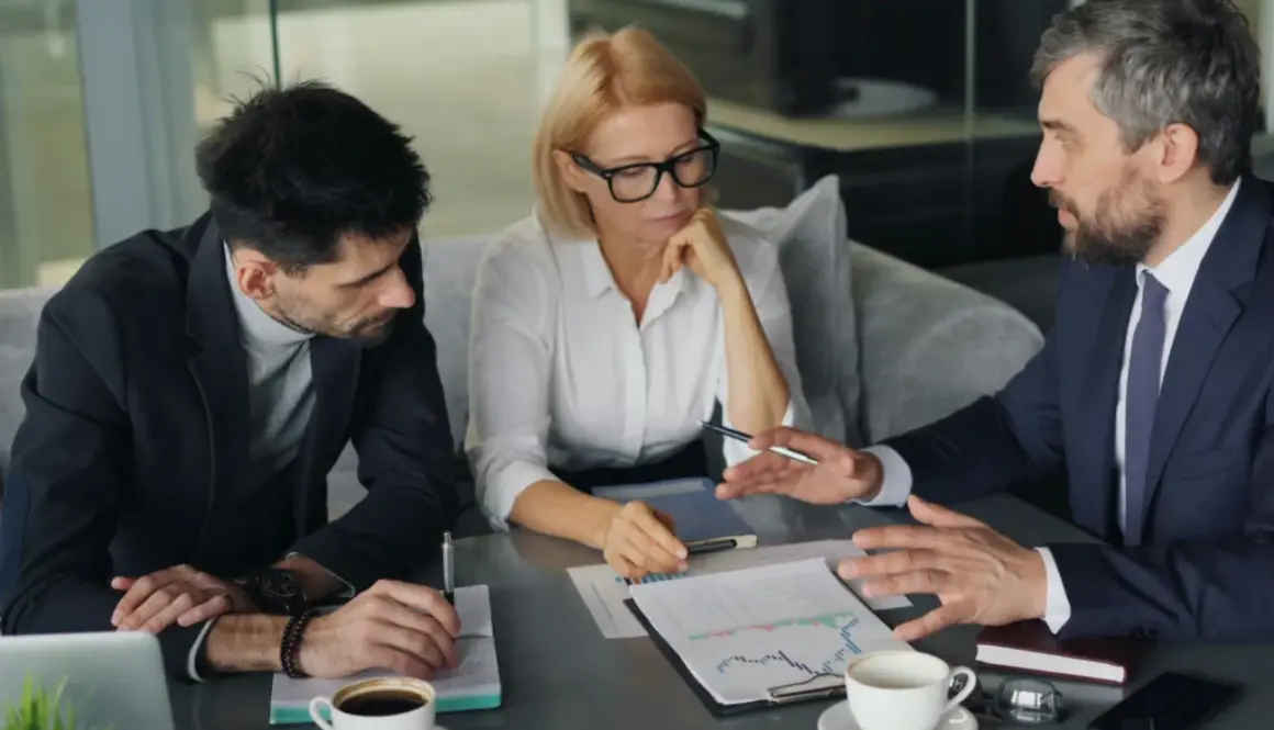 Vrouw werk alleen